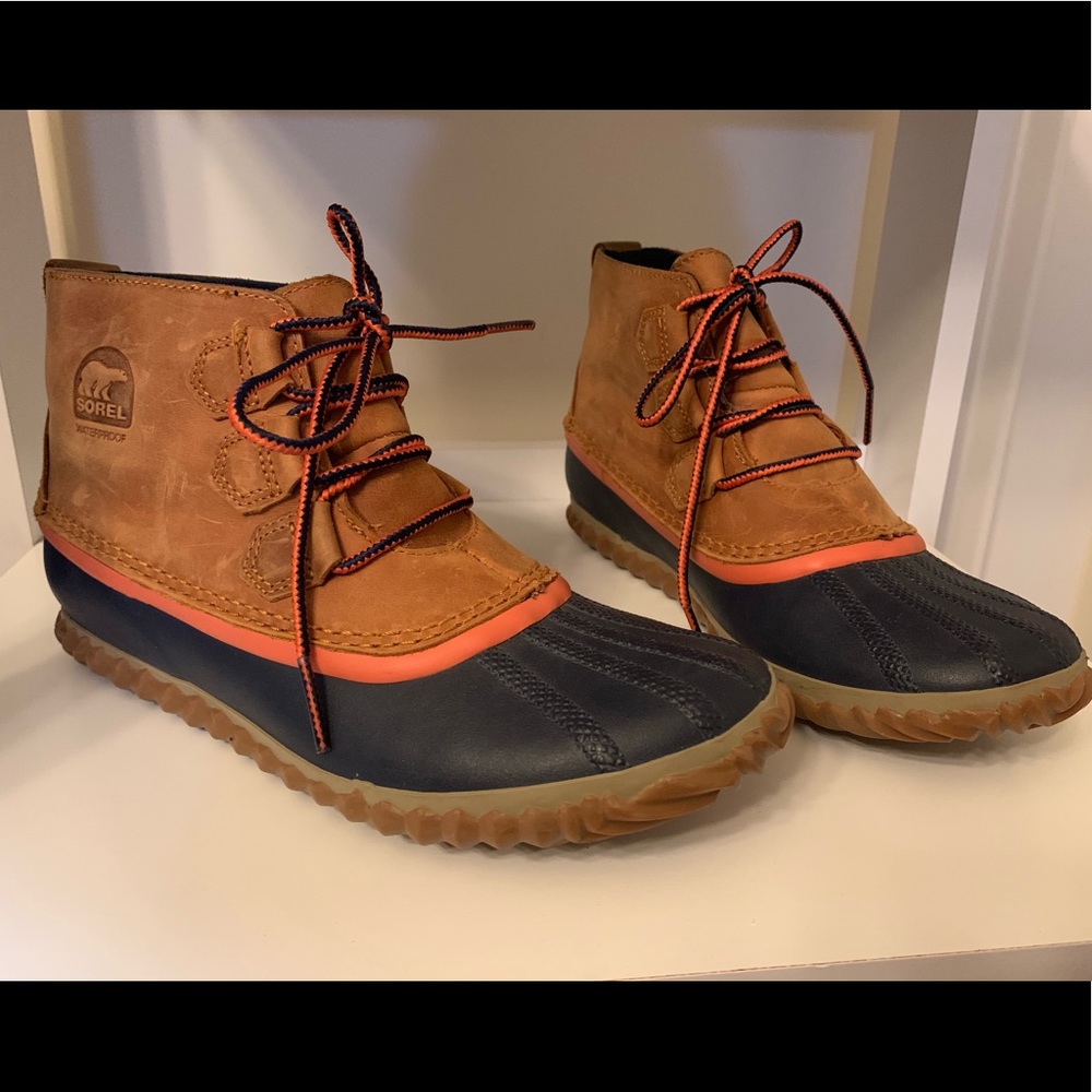 Sorel lace up boots booties ankle shoe